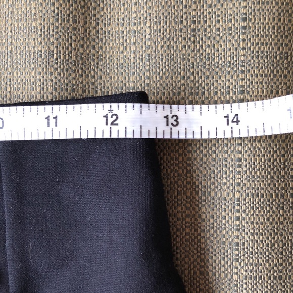 Nautical hot pant with gold decorative buttons - Picture 4 of 7